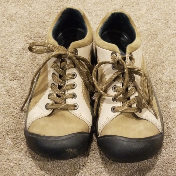 Womens Keen Hiking shoe - Picture 2 of 5